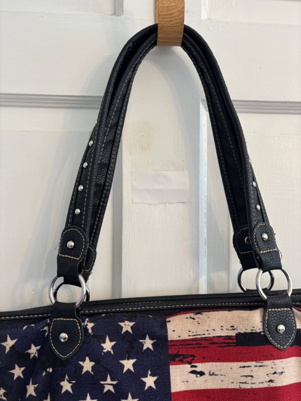 Montana West Distressed Look Flag Purse - Picture 2 of 13